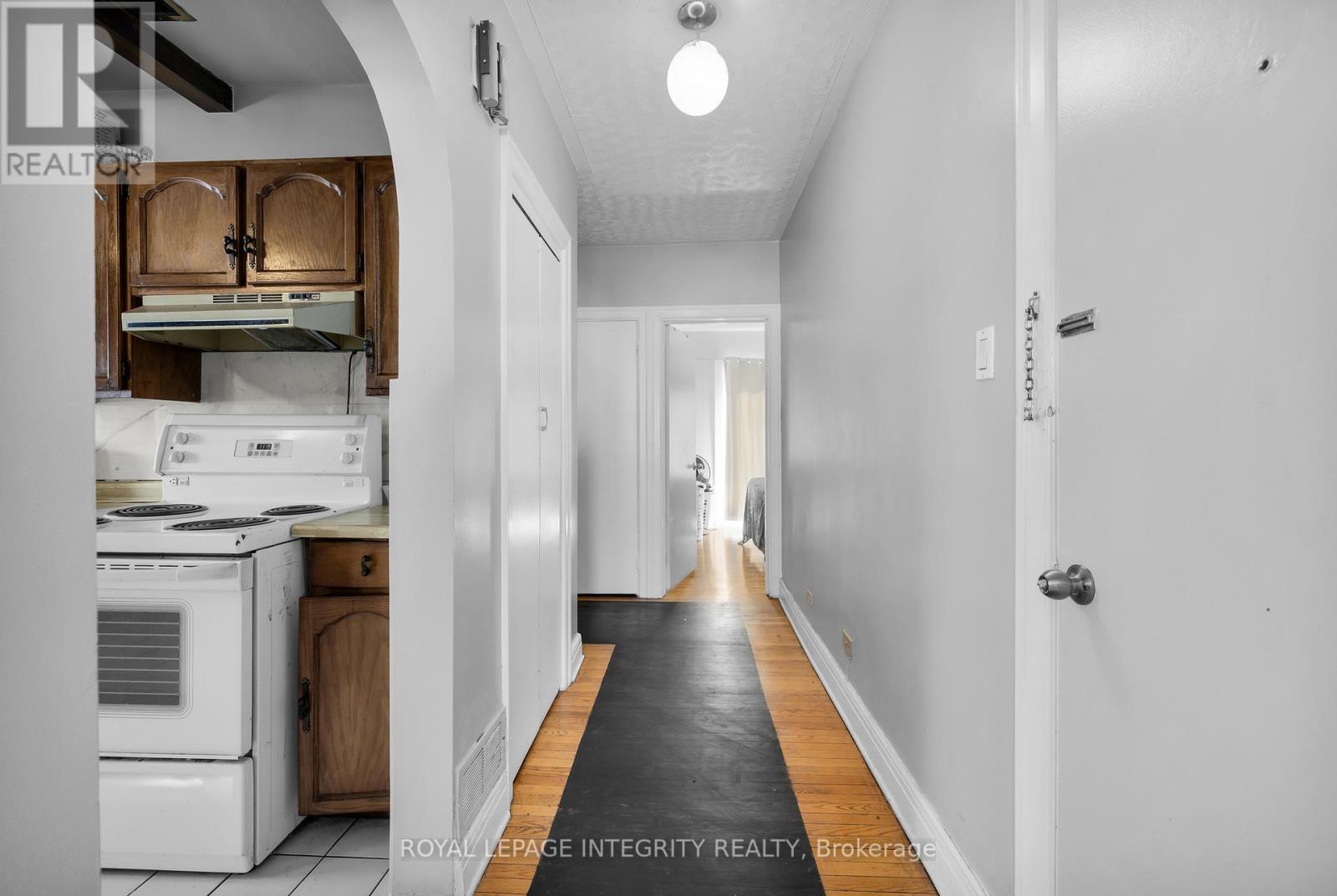 154 Columbus Avenue, Ottawa, Ontario K1K 1R1 - Photo 3 - X13167676