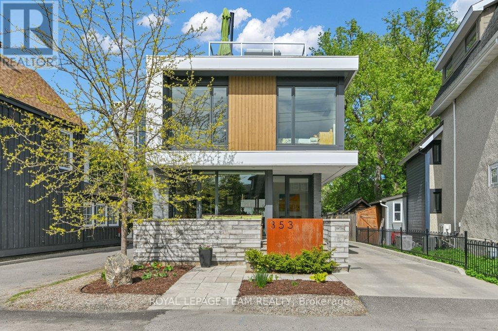 353 WINSTON AVENUE, Ottawa, Ontario