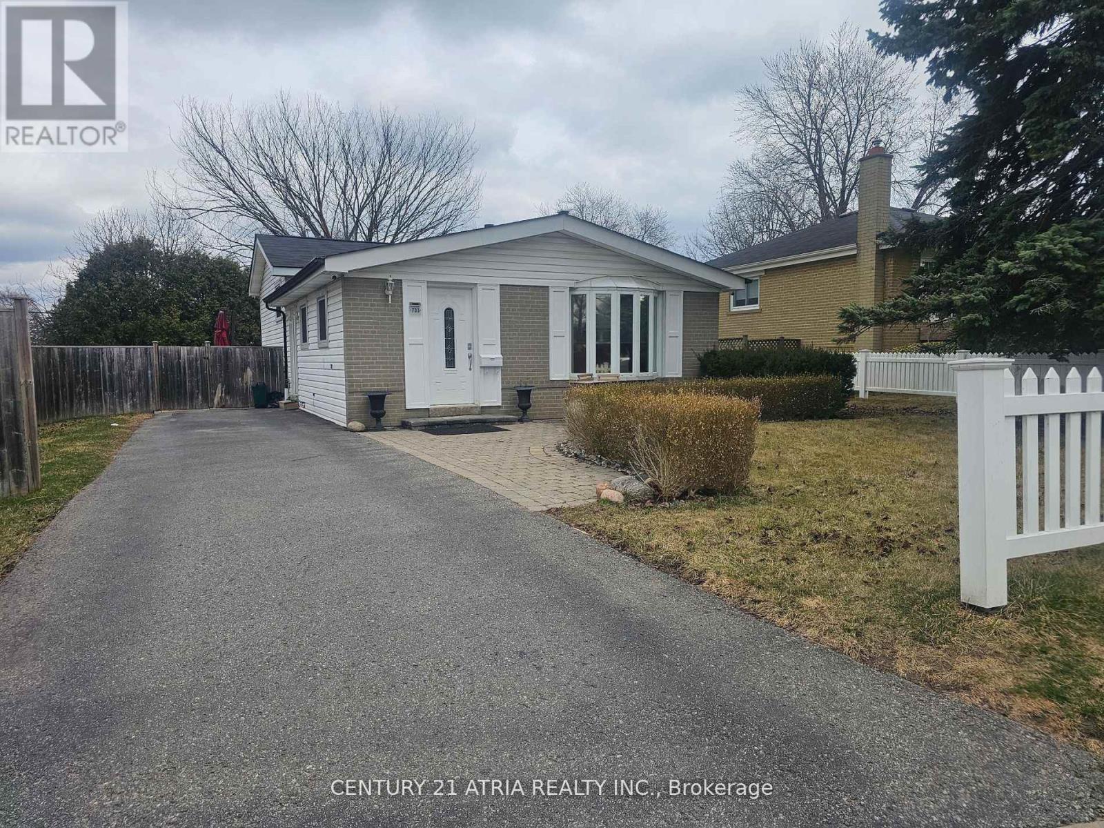 LOWER - 733 BALATON AVENUE, Pickering, Ontario