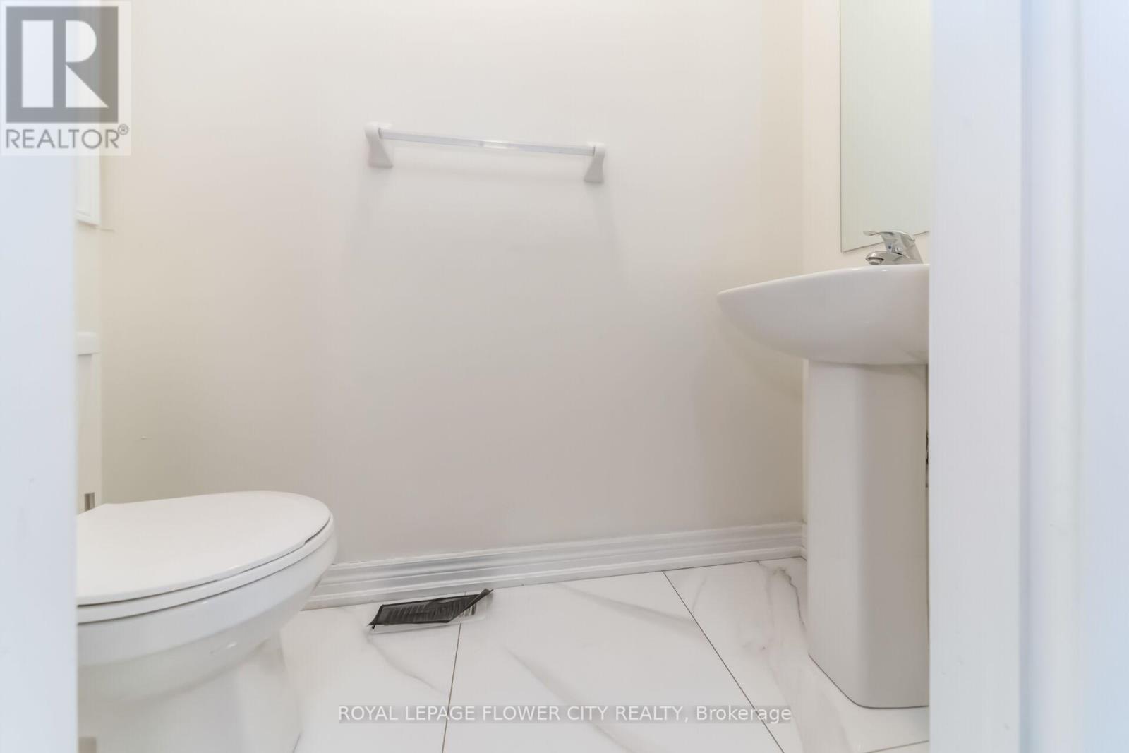 631 Brisdale Drive, Brampton, Ontario  L7A 5B6 - Photo 7 - W13159236
