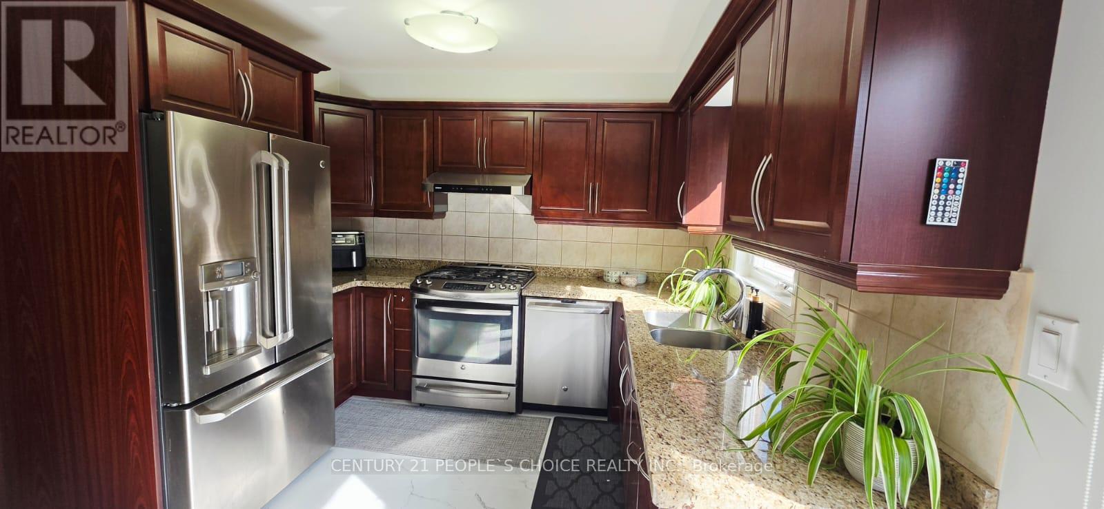 6682 Bansbridge Crescent, Mississauga, Ontario  L5N 6T5 - Photo 10 - W13166218