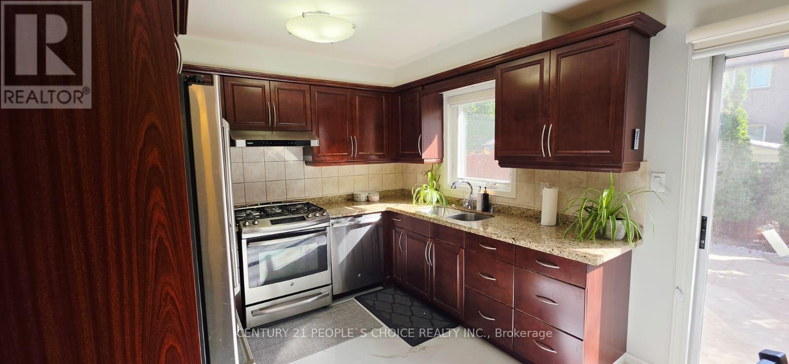 6682 Bansbridge Crescent, Mississauga, Ontario  L5N 6T5 - Photo 9 - W13166218