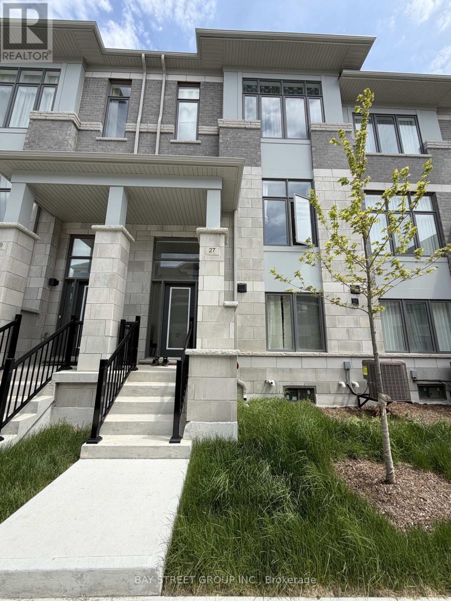 27 TAY LANE, Richmond Hill, Ontario