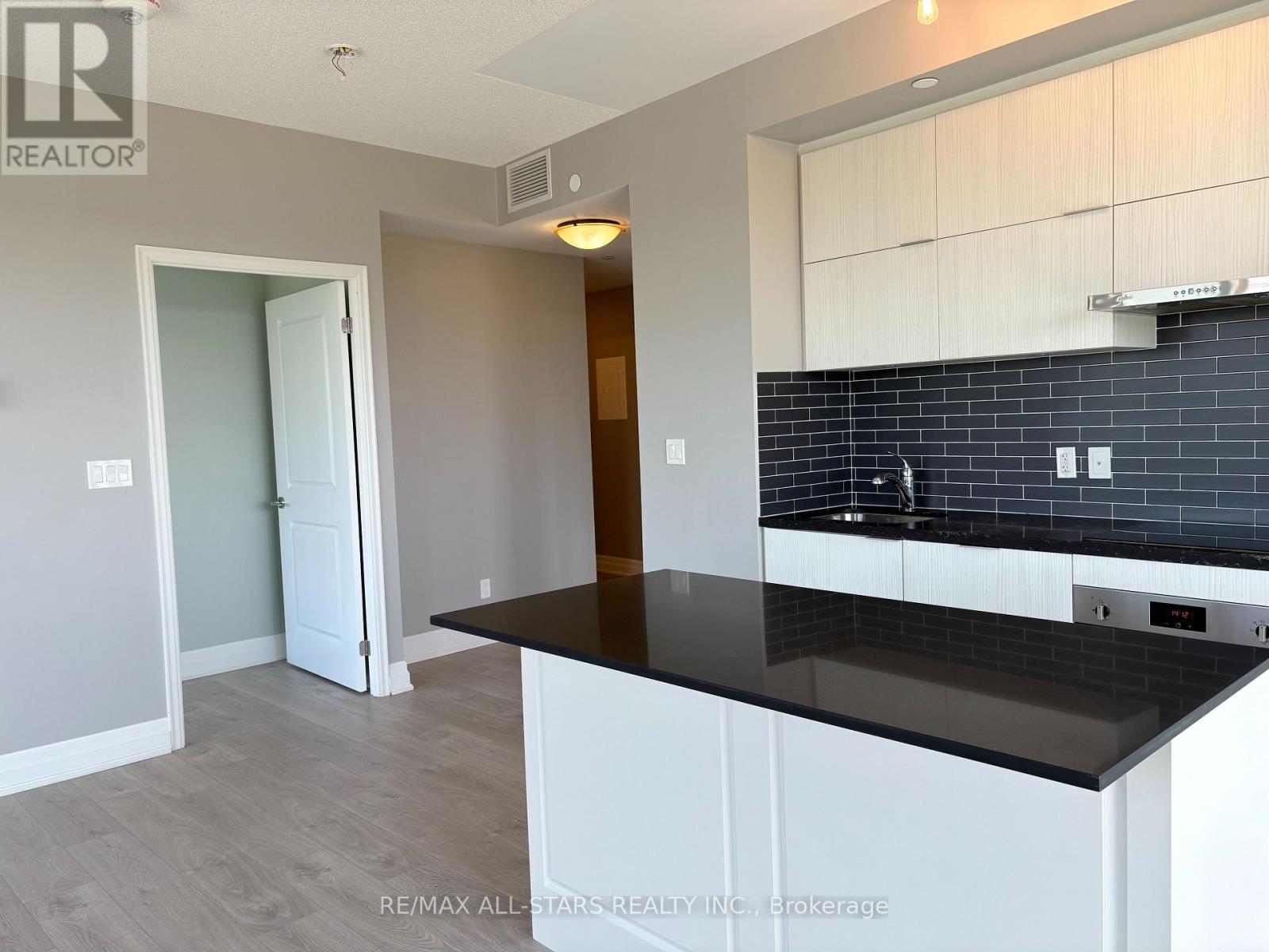 622 - 10 Rouge Valley Drive W, Markham, Ontario  L6G 0G9 - Photo 3 - N13167688