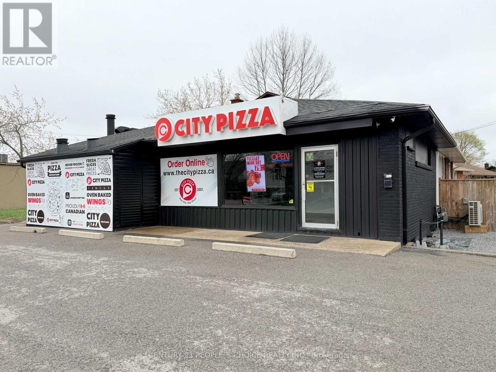 530 Scott Street, St. Catharines, Ontario  L2M 3X5 - Photo 3 - X13167672