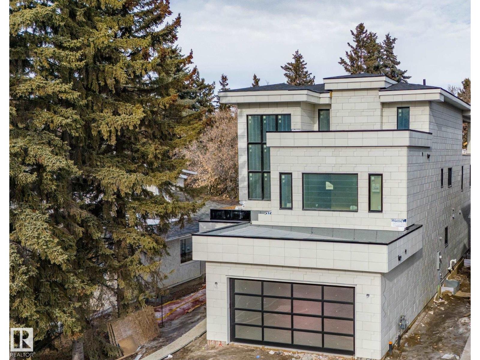 12306 39 Av NW, Edmonton, Alberta  T6J 0N2 - Photo 2 - E4473639