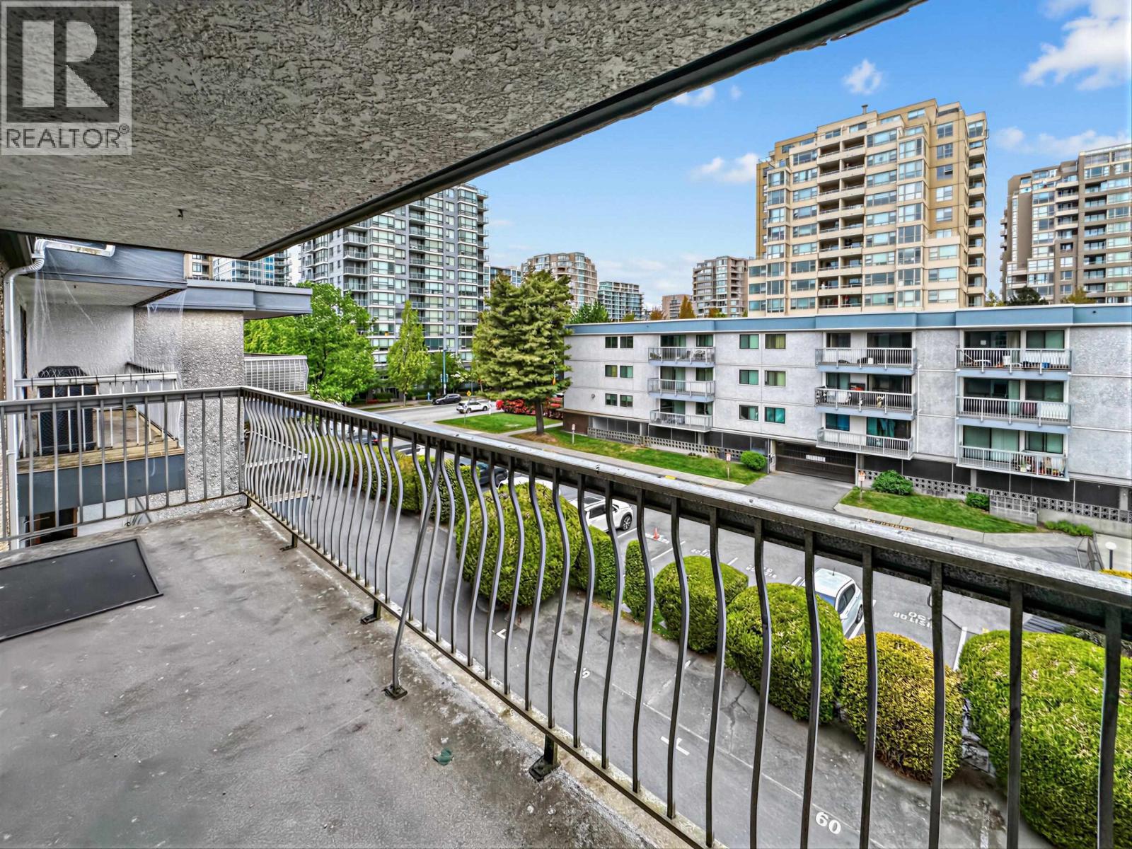 6380 Buswell Street, Richmond, British Columbia  V6Y 2E9 - Photo 2 - R3113057