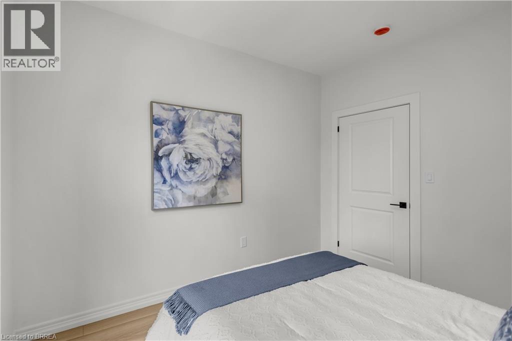 212 Chatham Street, Brantford, Ontario  N3S 4G8 - Photo 35 - 40831383