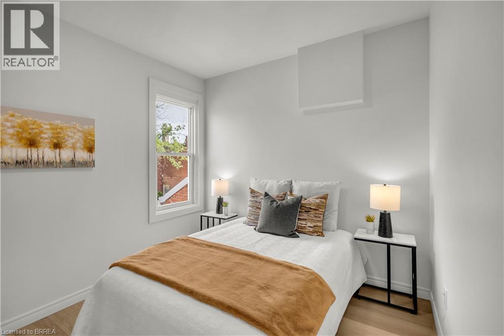 212 Chatham Street, Brantford, Ontario  N3S 4G8 - Photo 38 - 40831383