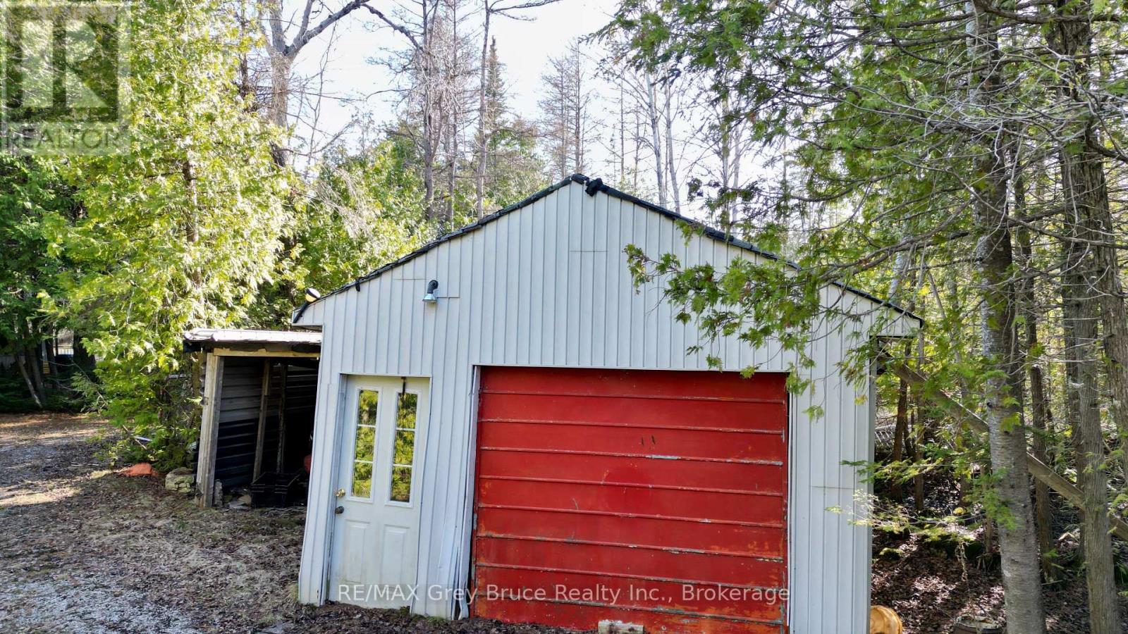 717 Spry Road, Northern Bruce Peninsula, Ontario  N0H 1W0 - Photo 15 - X13163258