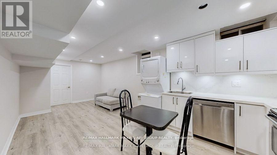 719 Shanahan Boulevard, Newmarket, Ontario  L3X 1P8 - Photo 32 - N13159564