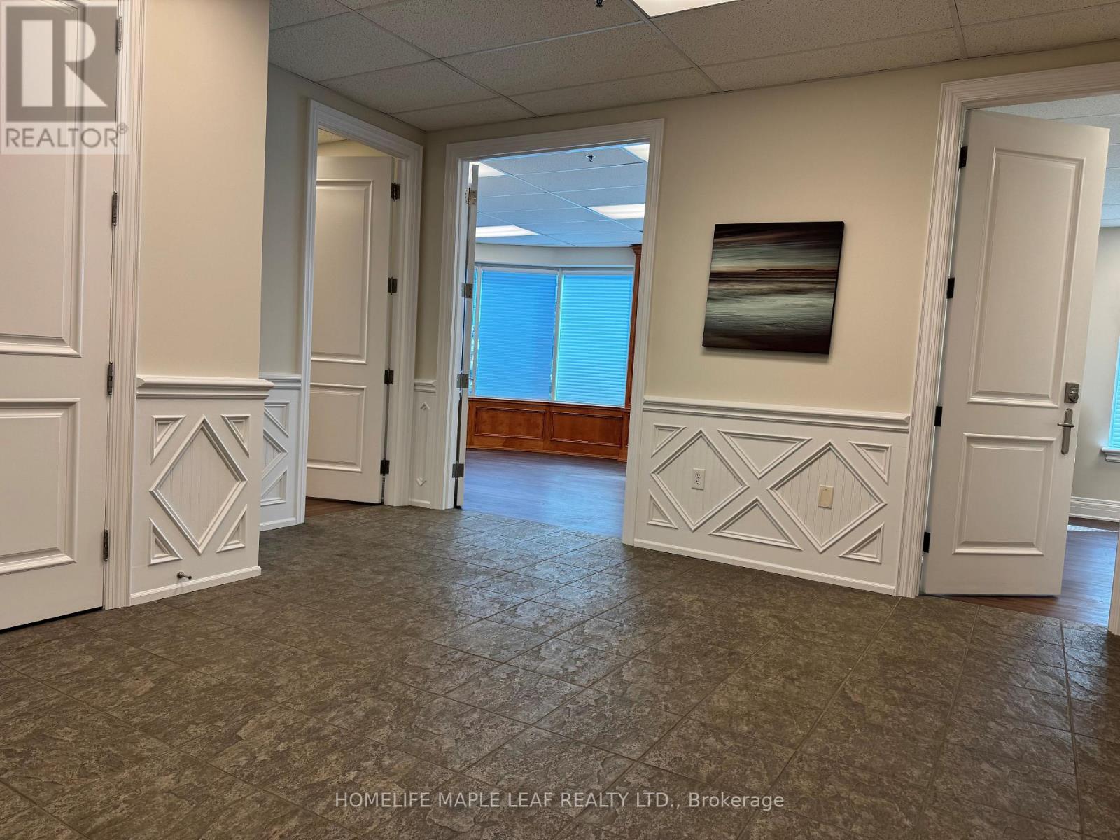 202 - 7175 Tomken Road, Mississauga, Ontario  L5S 1P3 - Photo 2 - W13167454