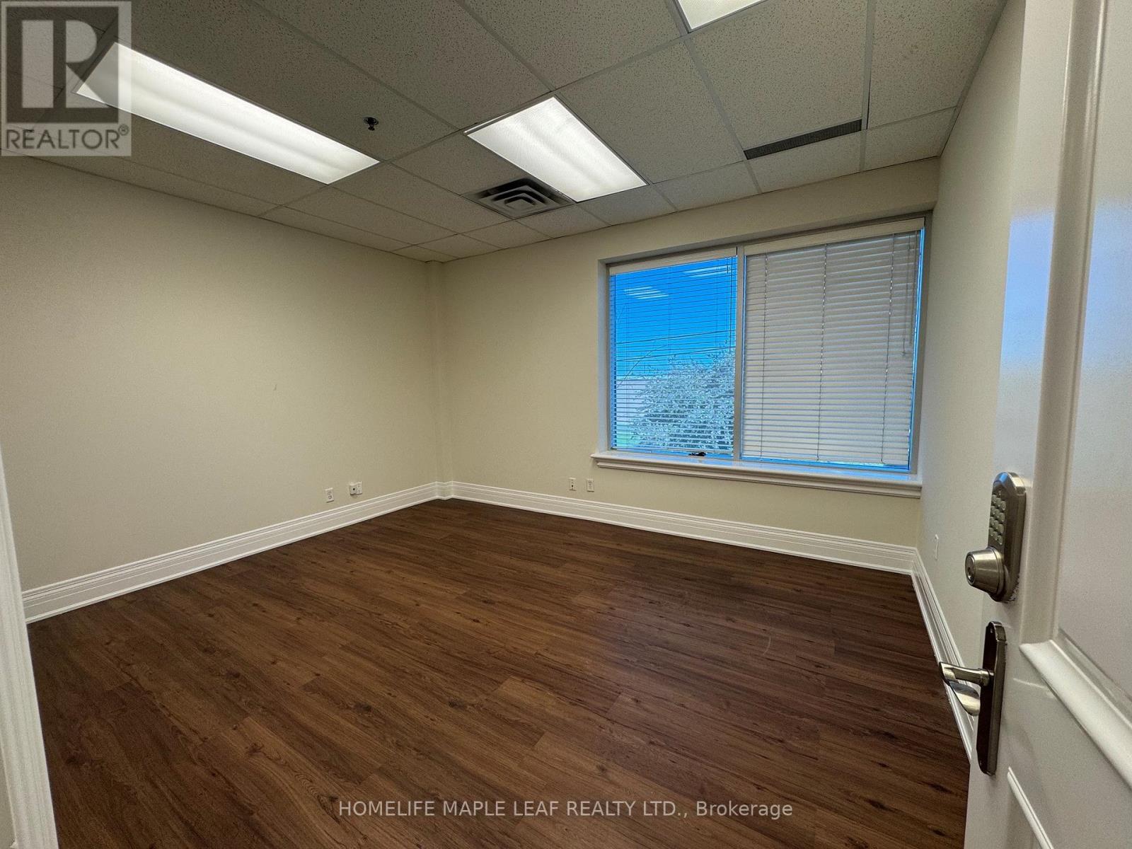 202 - 7175 Tomken Road, Mississauga, Ontario  L5S 1P3 - Photo 3 - W13167454
