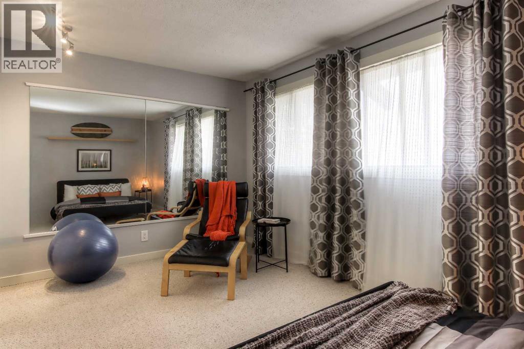 1363 Berkley Drive NW, Calgary, Alberta  T3K 1T4 - Photo 40 - A2304460