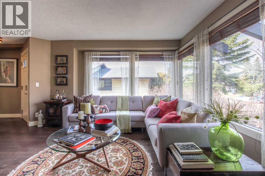 1363 Berkley Drive NW, Calgary, Alberta  T3K 1T4 - Photo 31 - A2304460