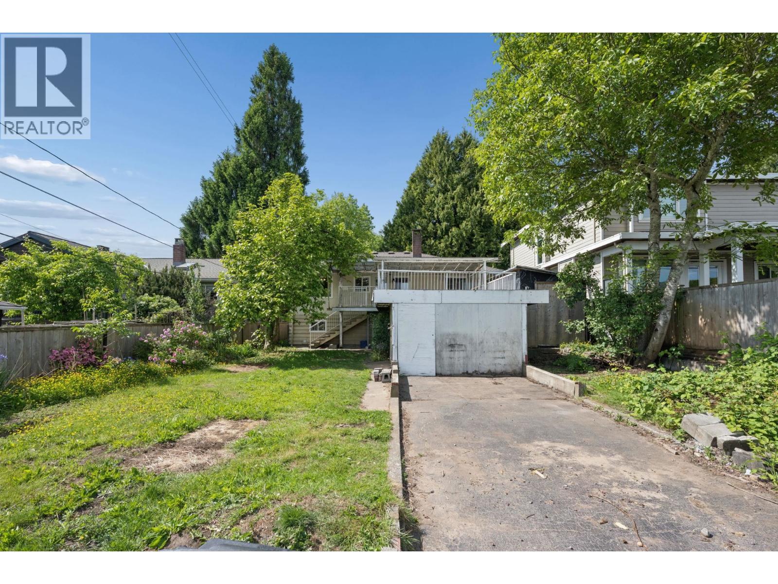 8406 12th Avenue, Burnaby, British Columbia  V3N 2L6 - Photo 6 - R3127043
