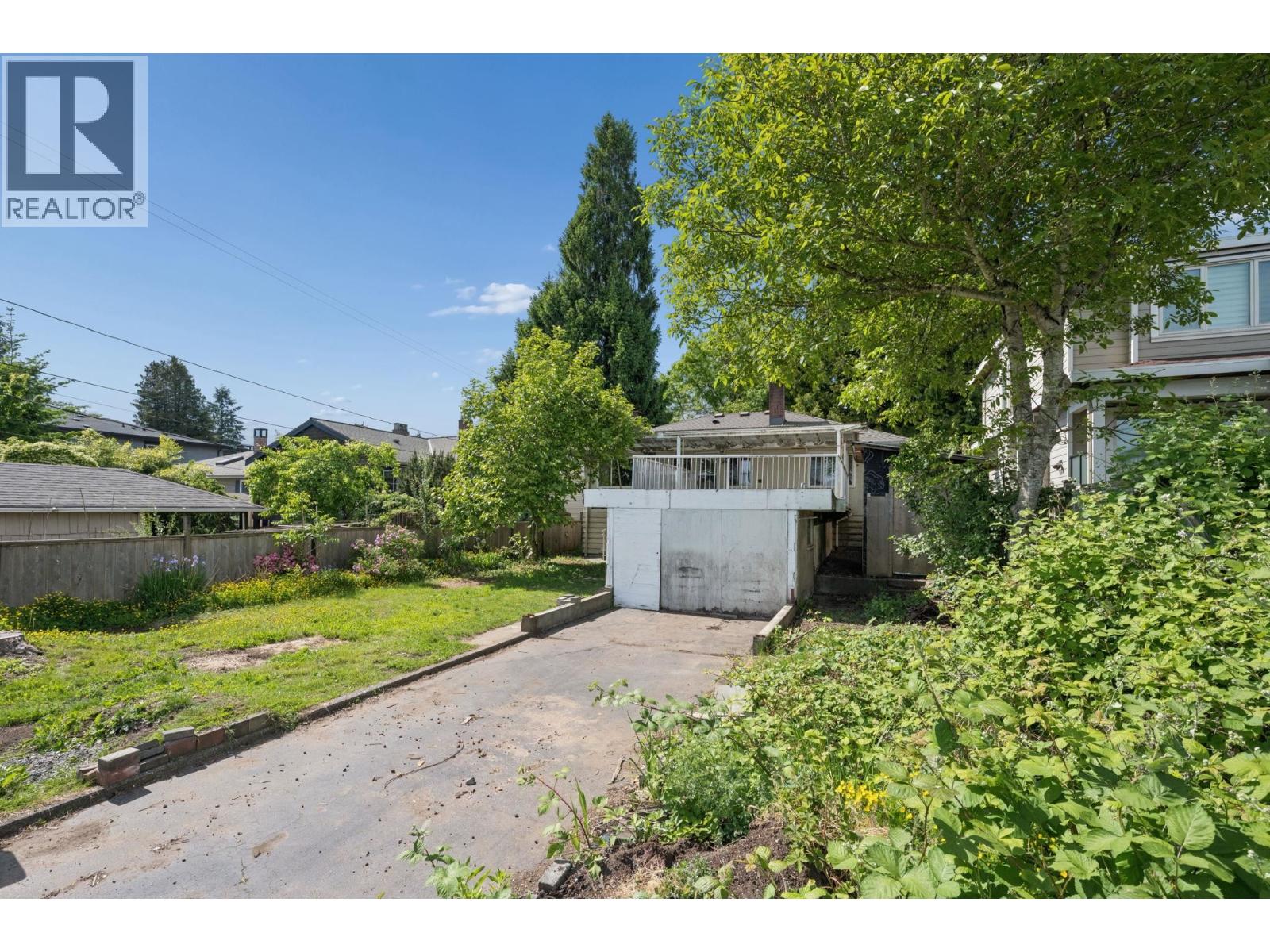 8406 12th Avenue, Burnaby, British Columbia  V3N 2L6 - Photo 5 - R3127043