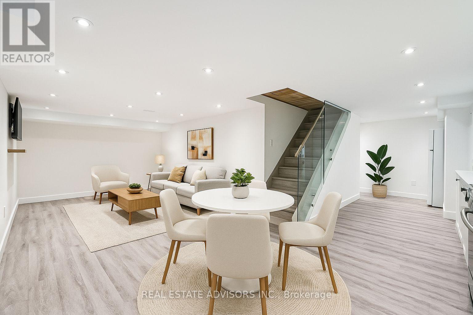 29 Ranwood Drive, Toronto, Ontario  M9N 3G2 - Photo 26 - W13073846
