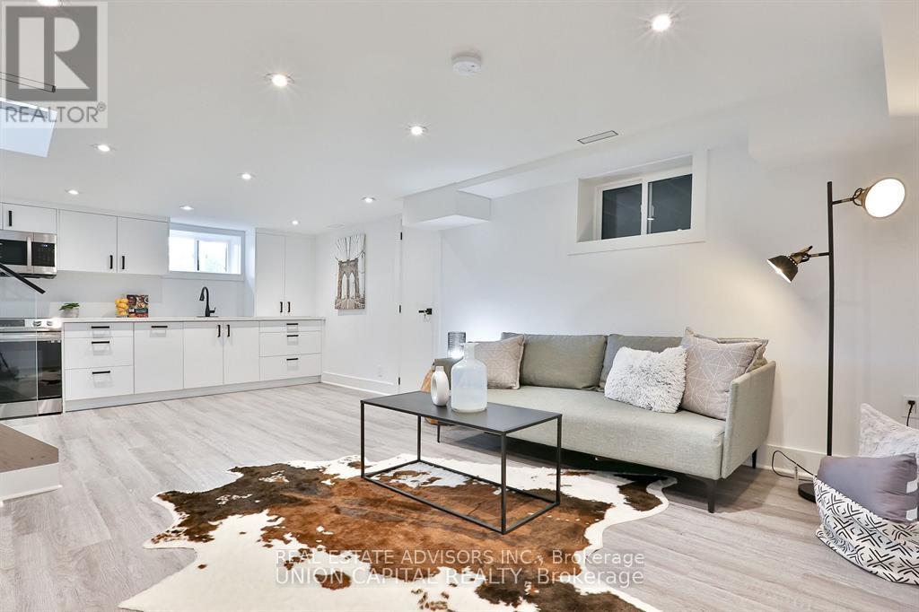 29 Ranwood Drive, Toronto, Ontario  M9N 3G2 - Photo 27 - W13073846