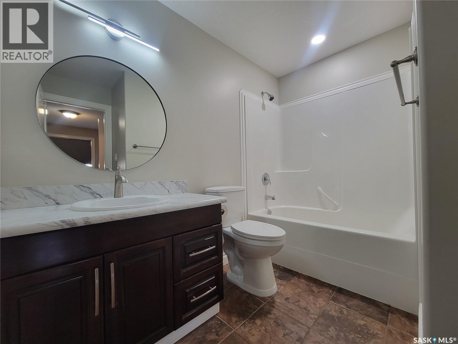 1 5352 Progress Street, Macklin, Saskatchewan  S0L 2C0 - Photo 18 - SK036911