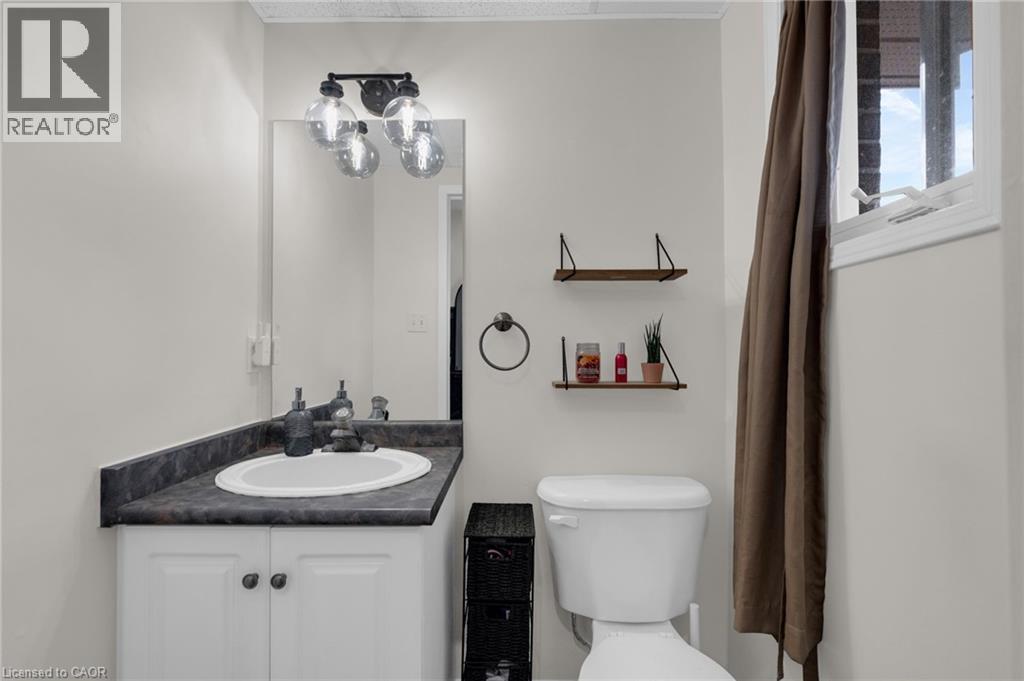4 Parkside Crescent, Angus, Ontario  L0M 1B3 - Photo 15 - 40832126