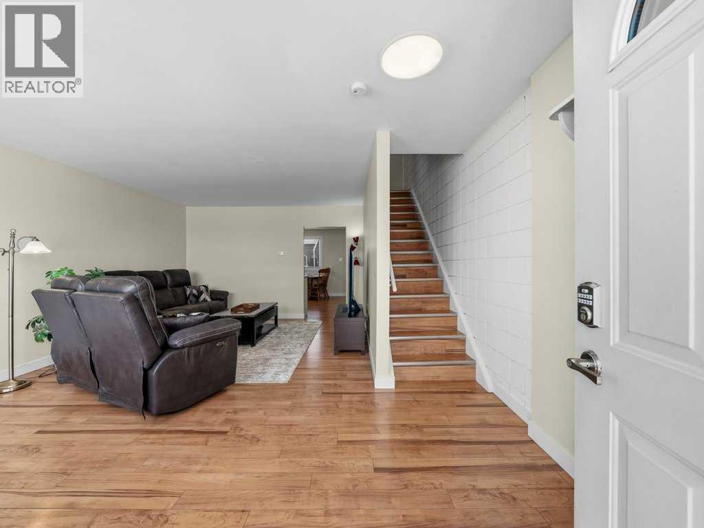143, 2211 19 Street Ne, Calgary, Alberta  T2E 4Y5 - Photo 3 - A2300470