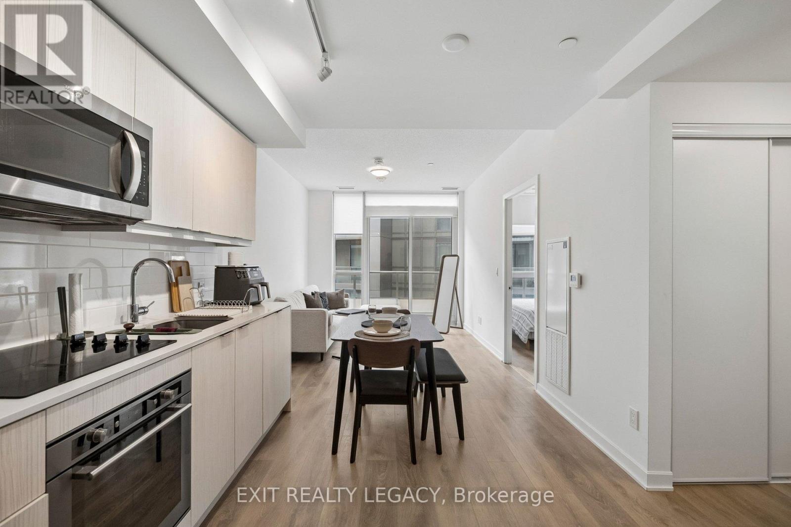518 - 38 FOREST MANOR ROAD, Toronto, Ontario