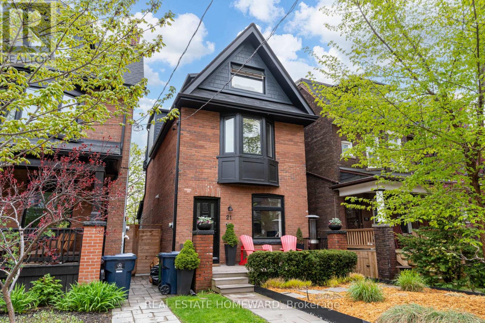 21 SANDFORD AVENUE, Toronto, Ontario