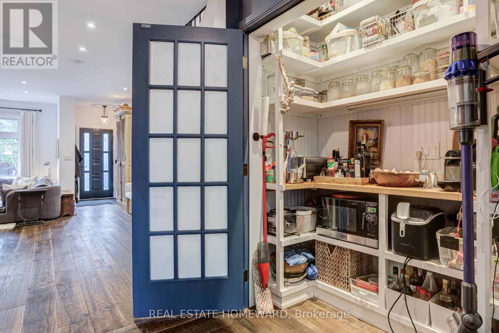 21 Sandford Avenue, Toronto, Ontario  M4L 2E6 - Photo 11 - E13167742
