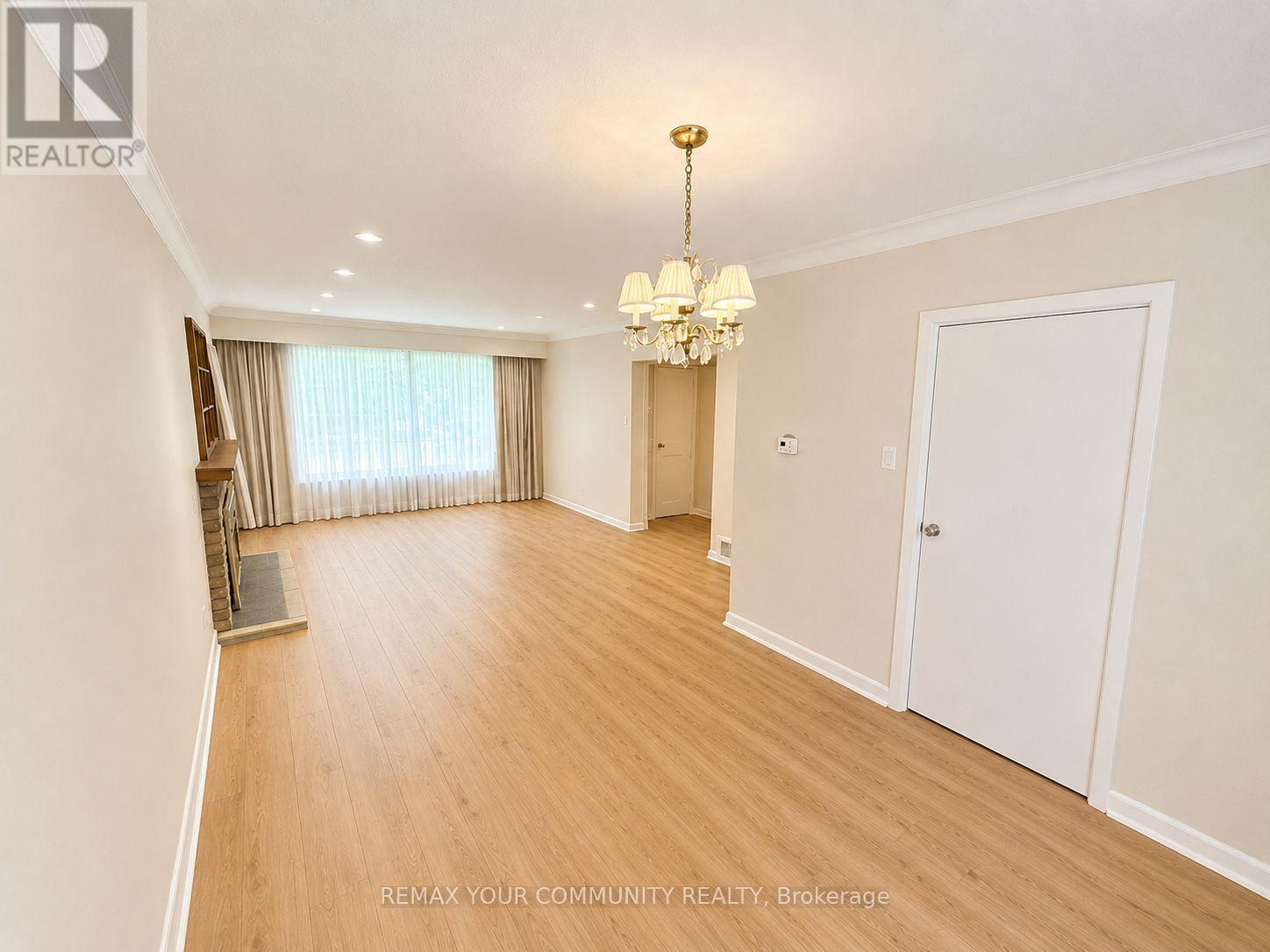 135 Libby Boulevard, Richmond Hill, Ontario  L4C 4V5 - Photo 2 - N13167710