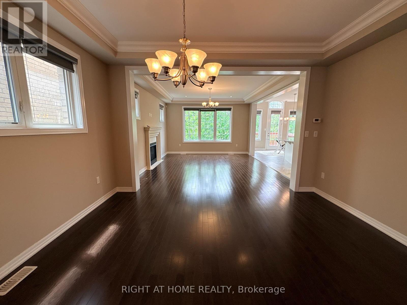 332 Ellen Davidson Drive, Oakville, Ontario  L6M 0V1 - Photo 3 - W13167728