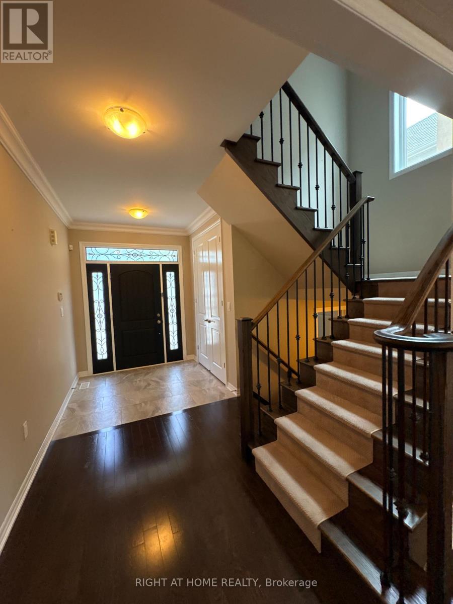 332 Ellen Davidson Drive, Oakville, Ontario  L6M 0V1 - Photo 4 - W13167728