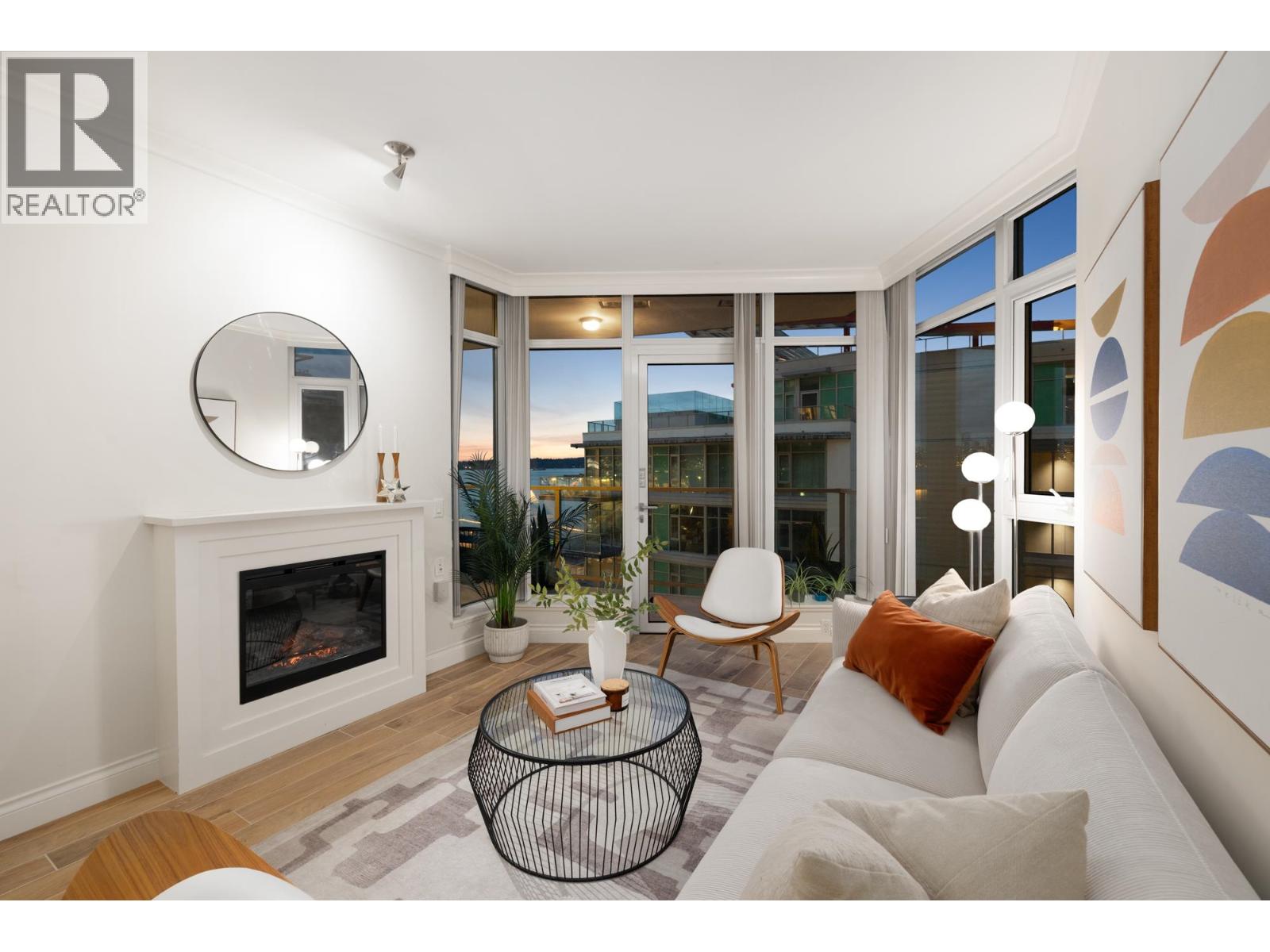 803 199 Victory Ship Way, North Vancouver, British Columbia  V7L 0E2 - Photo 3 - R3099500