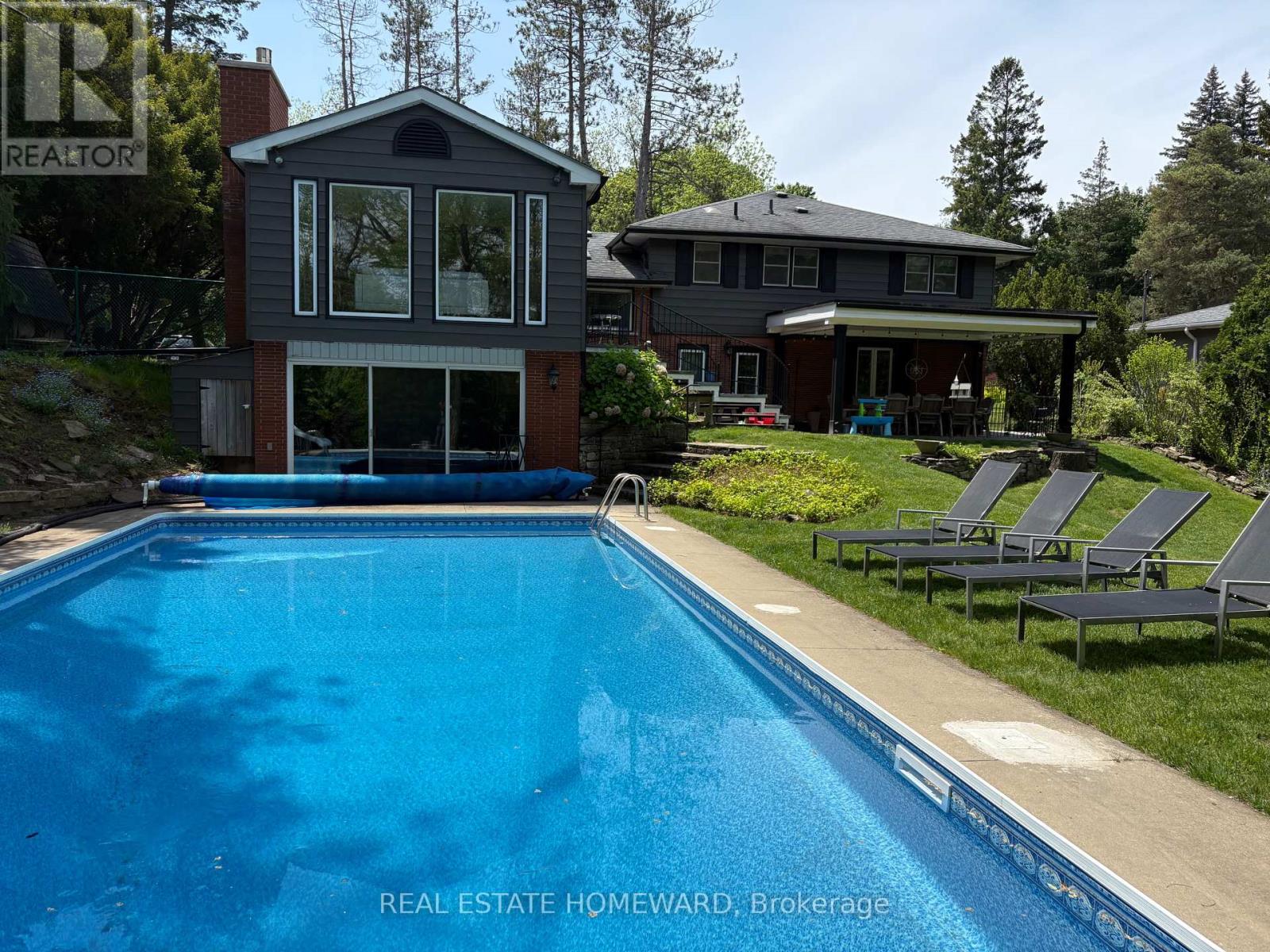 63 CAIT COURT, Hamilton, Ontario