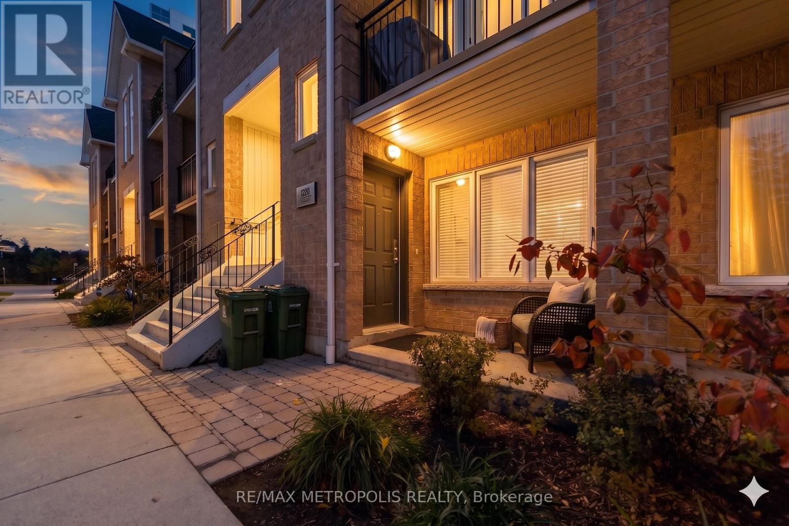 102 - 128 AERODROME CRESCENT, Toronto, Ontario