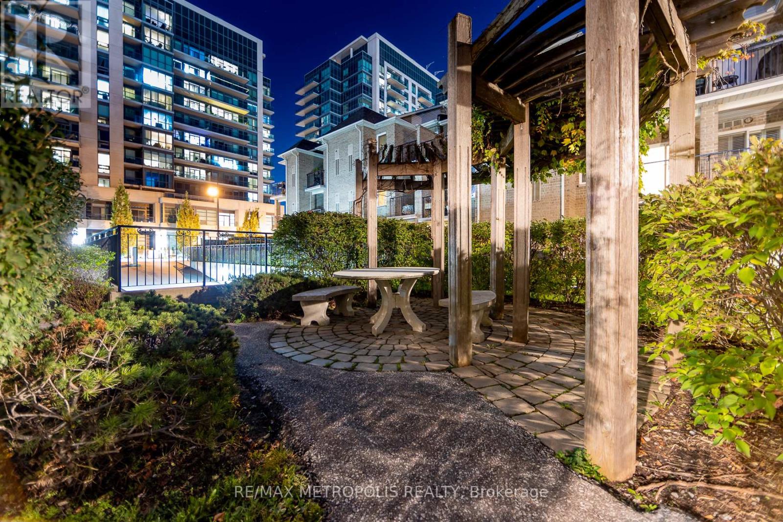 102 - 128 Aerodrome Crescent, Toronto, Ontario  M4G 4J2 - Photo 19 - C13167744