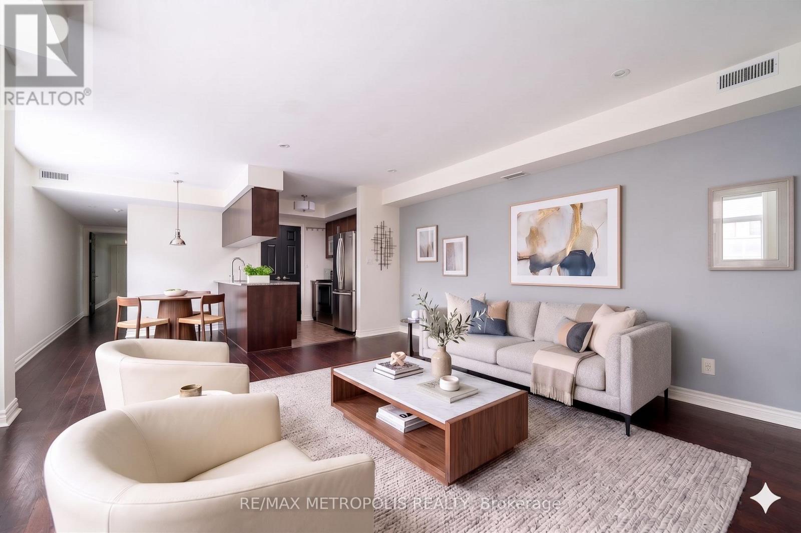 102 - 128 Aerodrome Crescent, Toronto, Ontario  M4G 4J2 - Photo 3 - C13167744