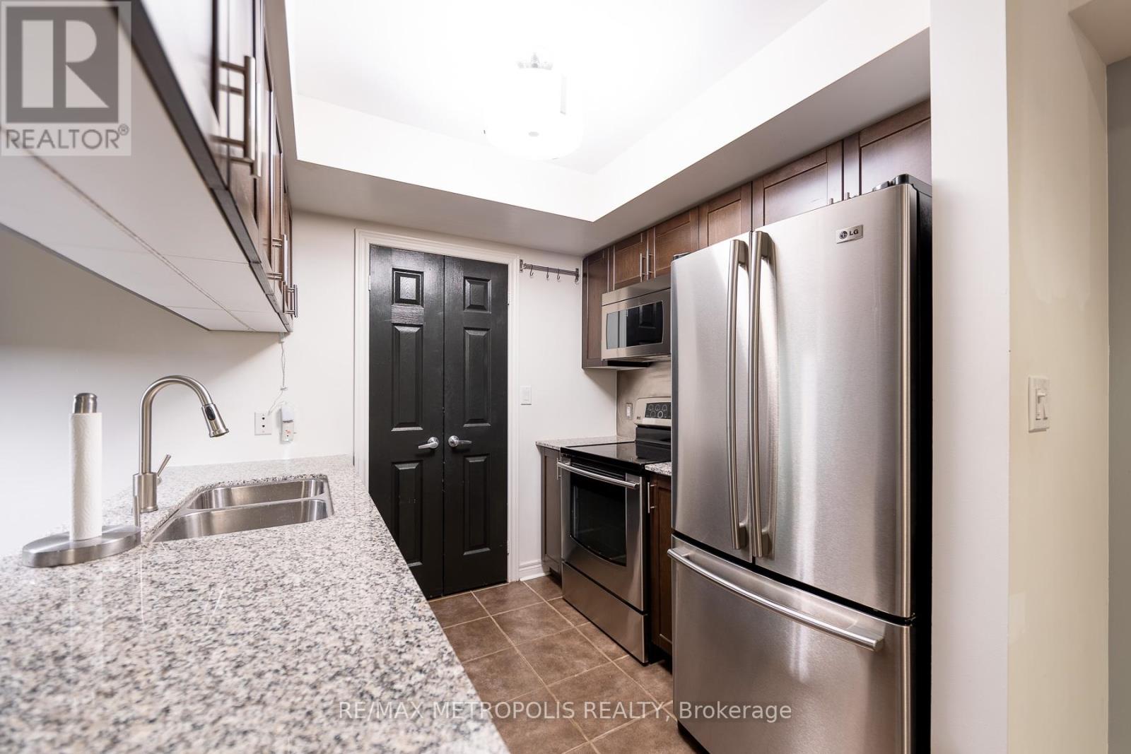 102 - 128 Aerodrome Crescent, Toronto, Ontario  M4G 4J2 - Photo 9 - C13167744