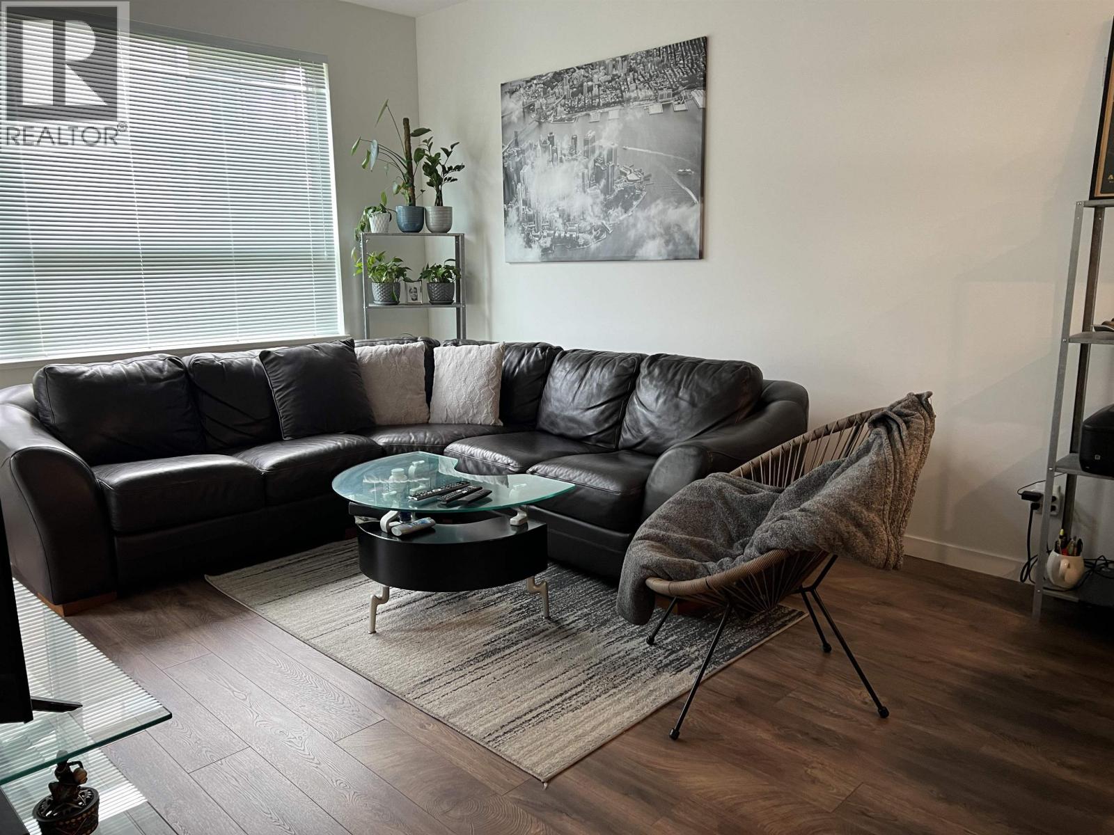 3f 717 Breslay Street, Coquitlam, British Columbia  V3J 0J3 - Photo 2 - R3127240