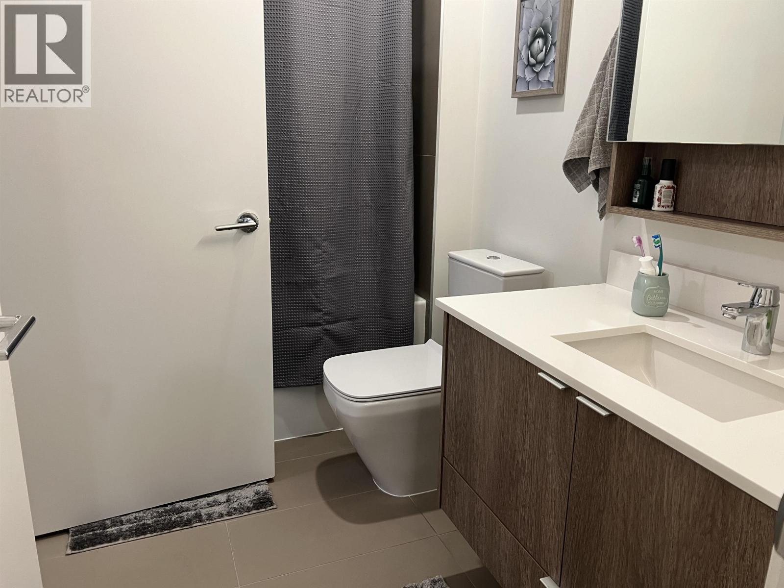 3f 717 Breslay Street, Coquitlam, British Columbia  V3J 0J3 - Photo 5 - R3127240