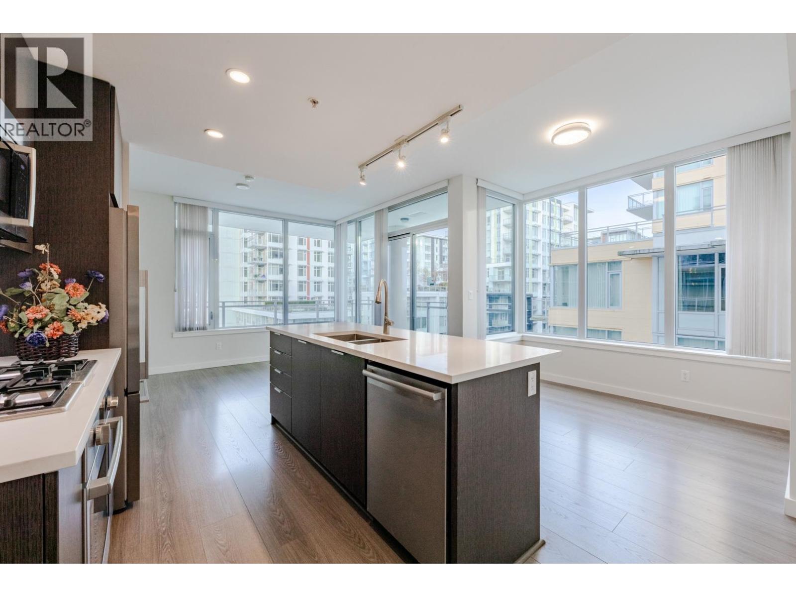 914 8628 Hazelbridge Way, Richmond, British Columbia  V7A 3M3 - Photo 6 - R3127241