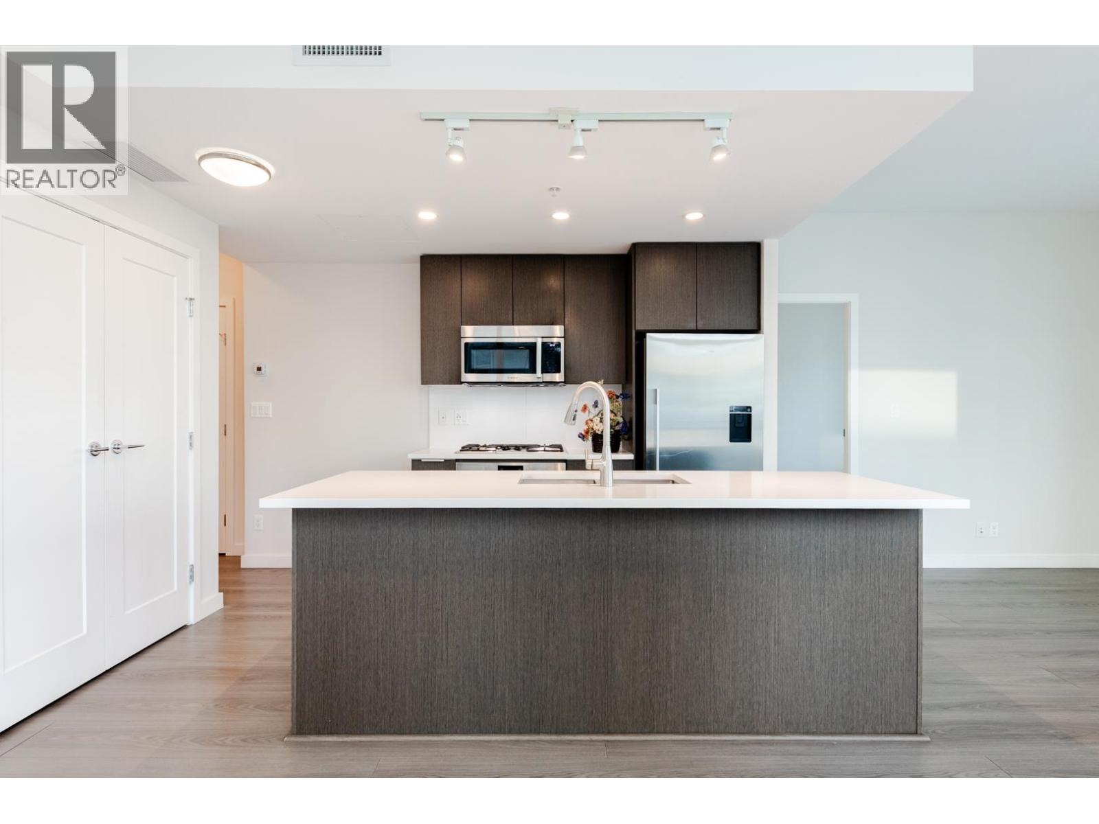 914 8628 Hazelbridge Way, Richmond, British Columbia  V7A 3M3 - Photo 9 - R3127241
