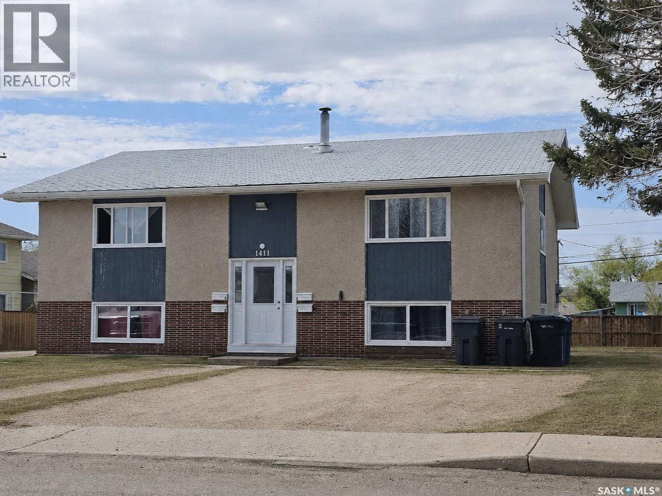 1411 111th Street, North Battleford, Saskatchewan  S9A 2K7 - Photo 1 - SK027407