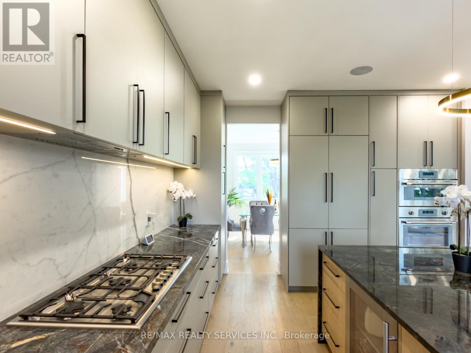 519 Third Line, Oakville, Ontario  L6L 4A8 - Photo 17 - W13167750