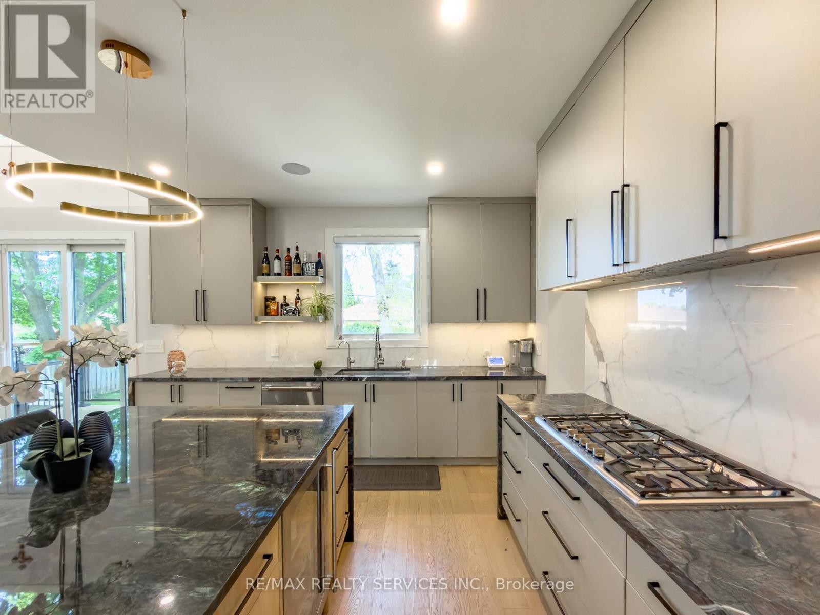 519 Third Line, Oakville, Ontario  L6L 4A8 - Photo 18 - W13167750