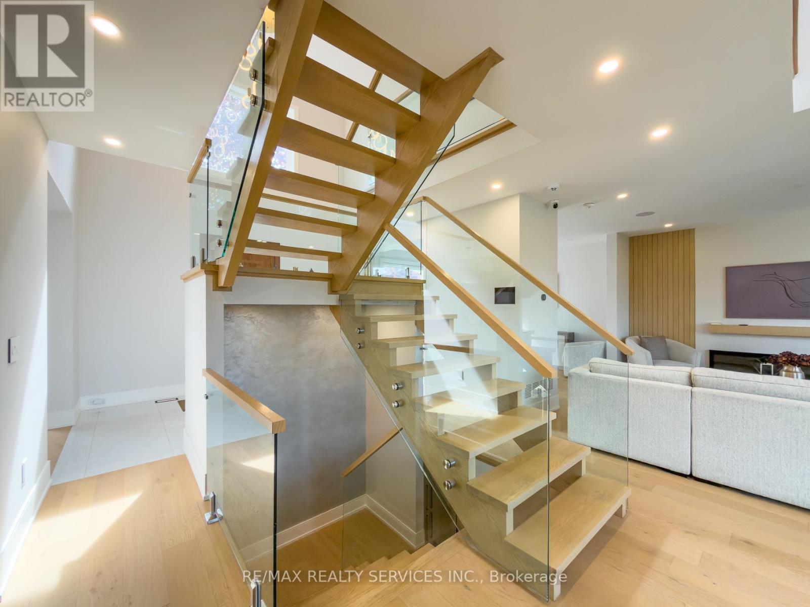 519 Third Line, Oakville, Ontario  L6L 4A8 - Photo 19 - W13167750