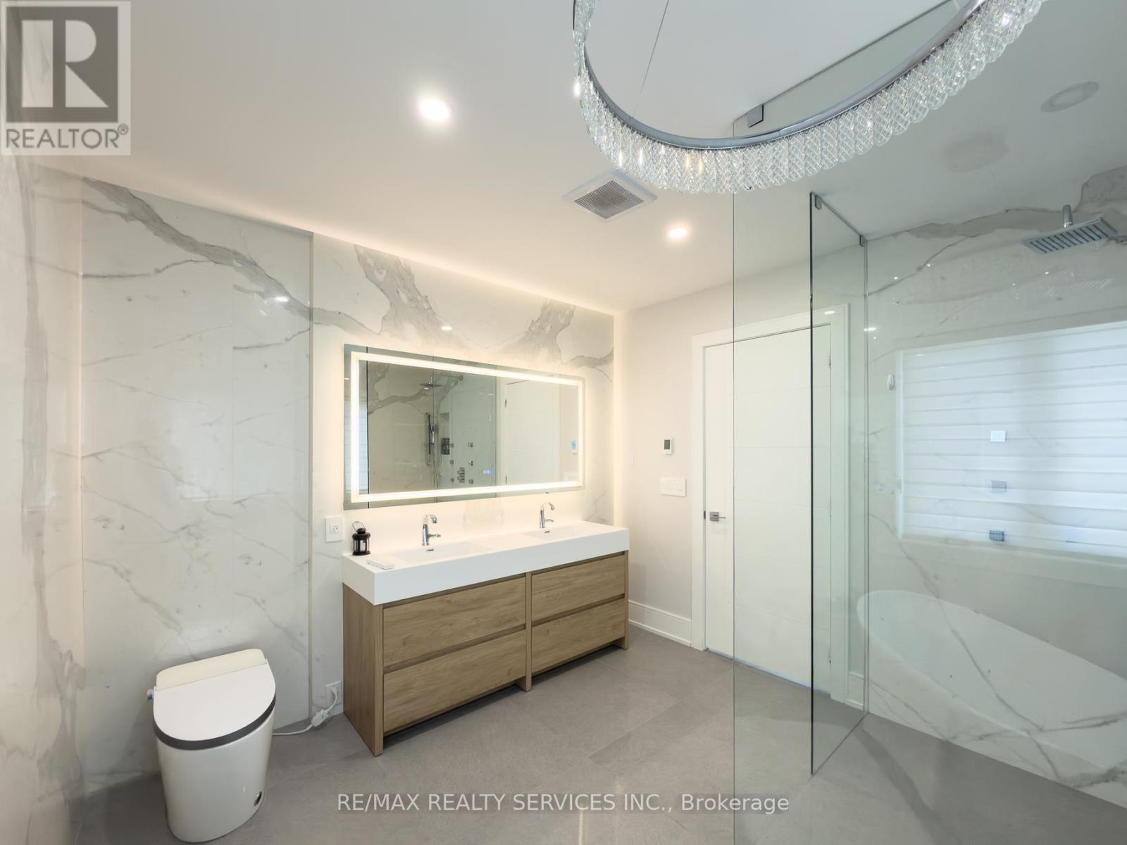 519 Third Line, Oakville, Ontario  L6L 4A8 - Photo 28 - W13167750