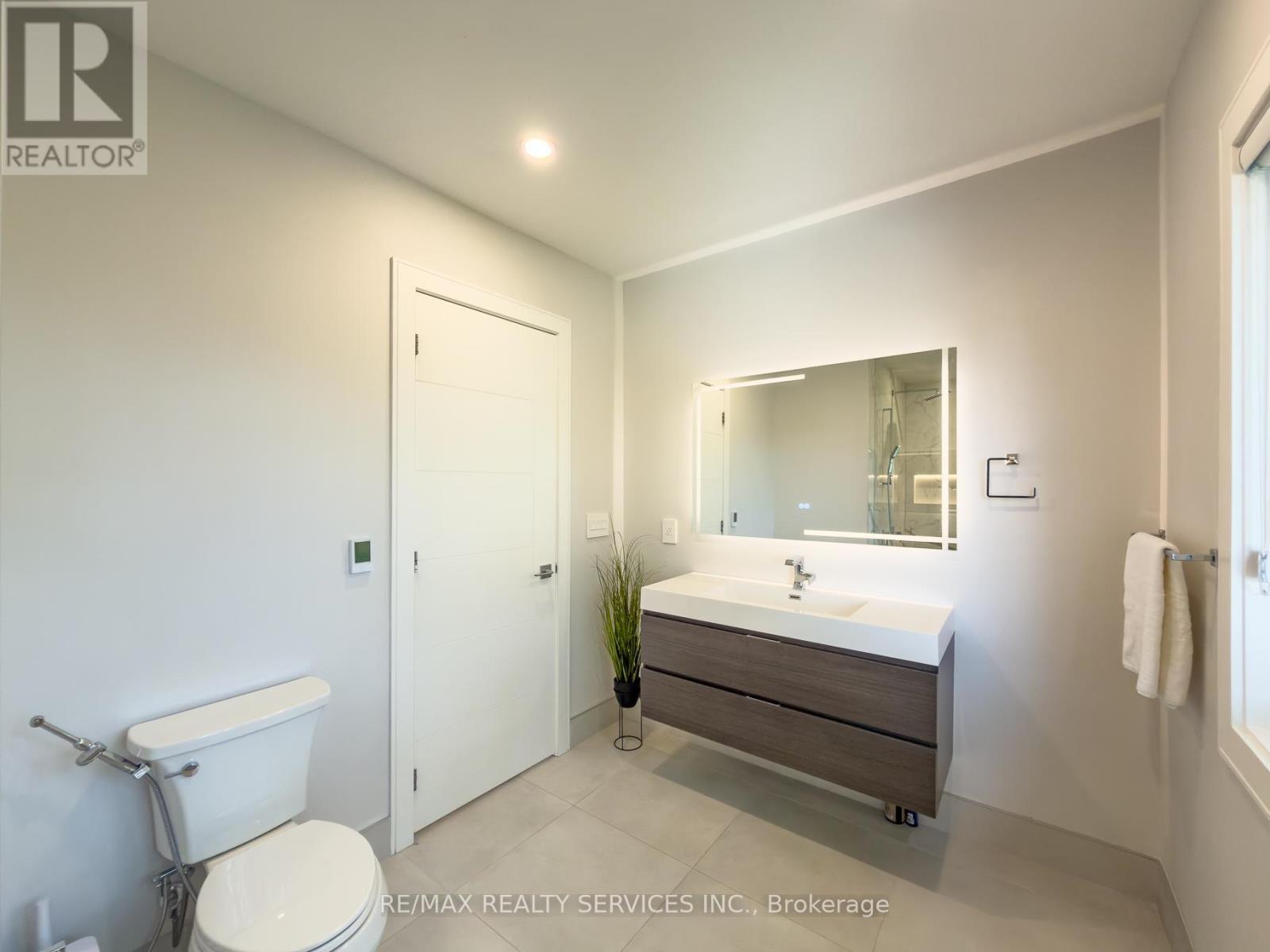 519 Third Line, Oakville, Ontario  L6L 4A8 - Photo 40 - W13167750