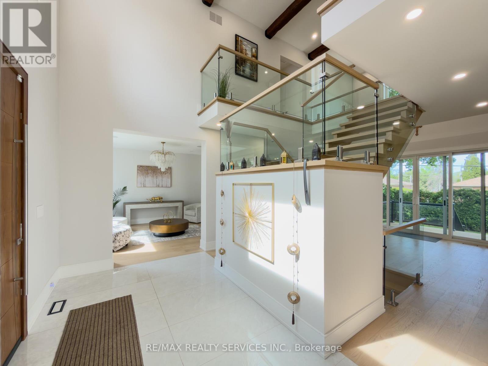 519 Third Line, Oakville, Ontario  L6L 4A8 - Photo 9 - W13167750