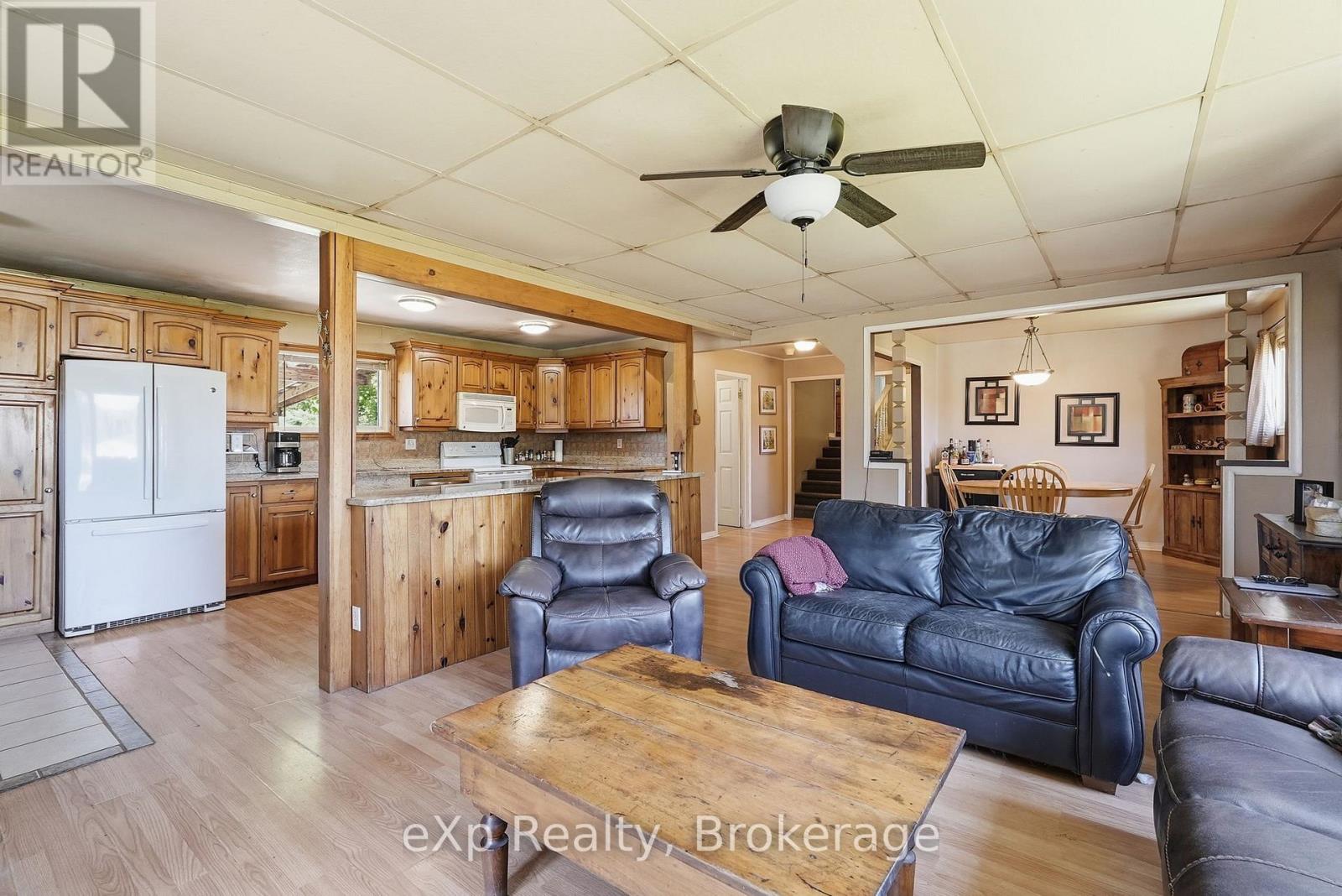 174364 Mulock Road, West Grey, Ontario  N0G 1S0 - Photo 11 - X13167074